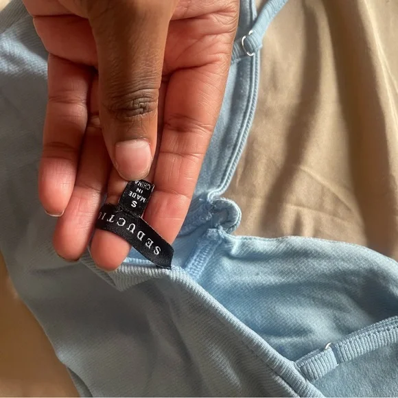 Multiple tops - Picture 4 of 11